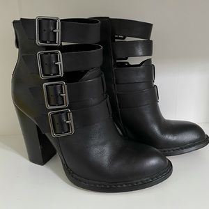 Chinese Laundry ankle boots